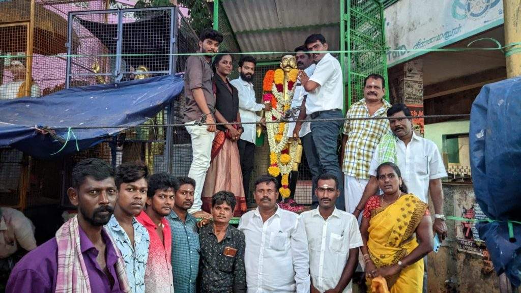 Martyr Vishwanatha Das 137th birthday celebration on 16.6.2023 Theni district Uttamapalayam taluka Chinnamanur garlanded his full size statue and paid respects on behalf of Martyr Vishwanathas Trust School children were given notebooks and sweets. Chinnamanur Administrators and Trustees Founder N.Shankar and Convenors Bhaskar .B. P.k Srinivasan. Power Pandi A. Pandi